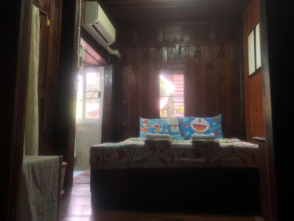 Solarcell Walking Street Homestay - โซล่าเซลล์ถนนคนเดินโฮมสเตย์ Ban Nong Nam Khan Zewnętrze zdjęcie